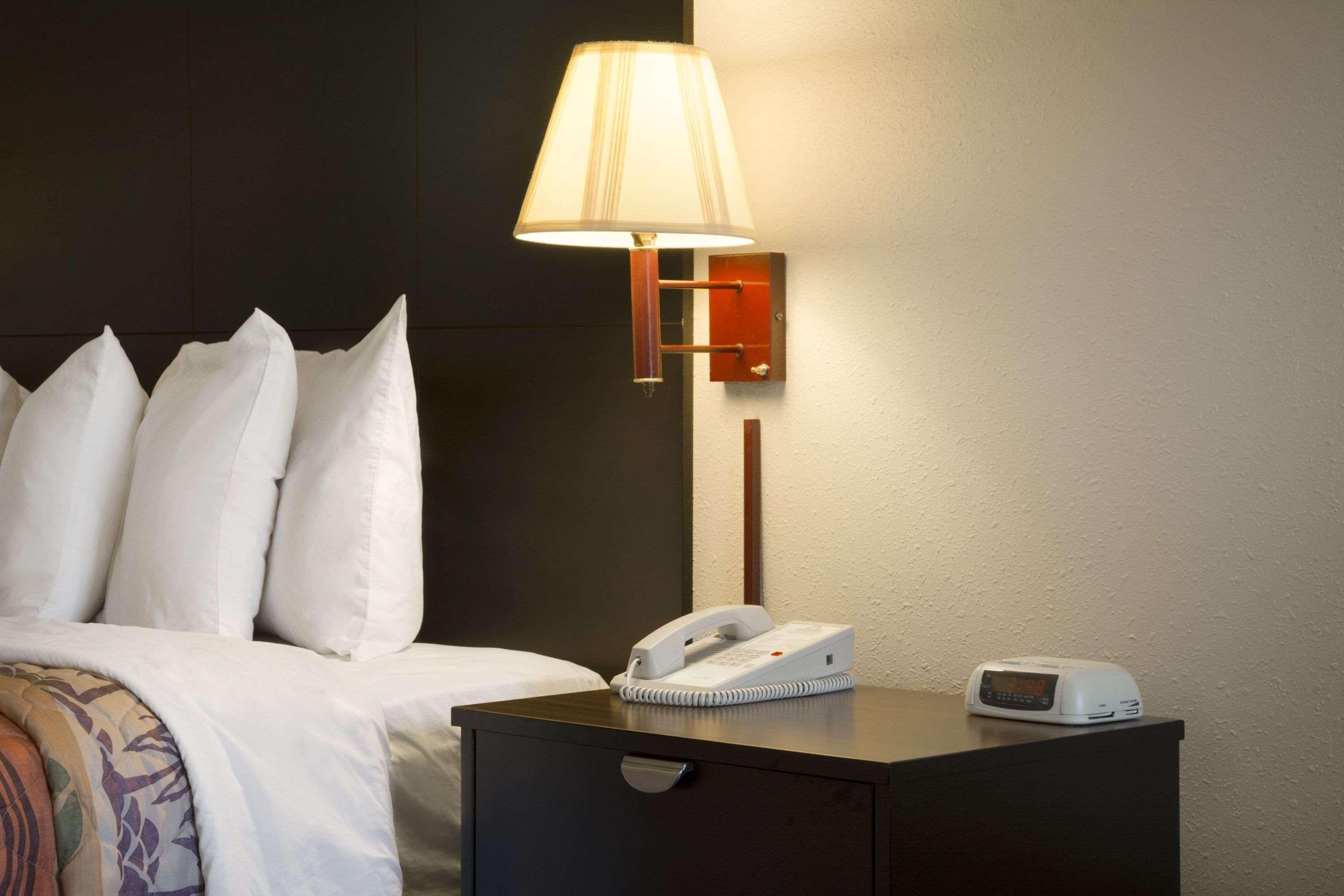 Days Inn By Wyndham Alma Eksteriør billede